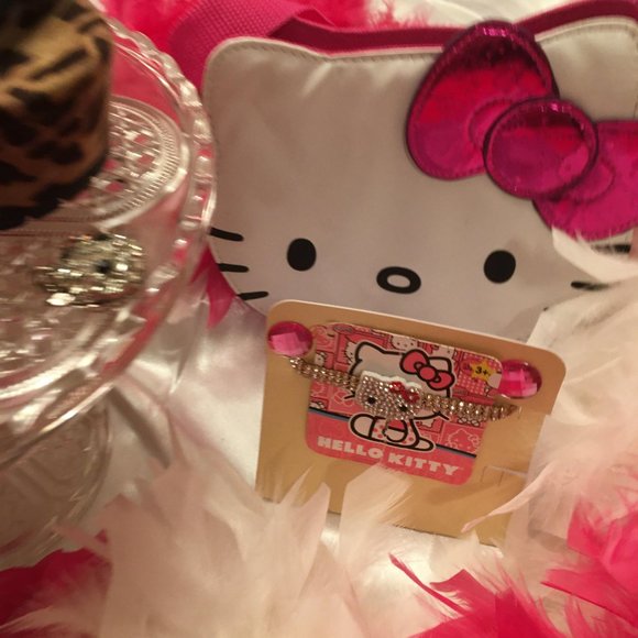 ADORABLE velvet paltform and matching chocker with crystal details ! - Picture 9 of 12